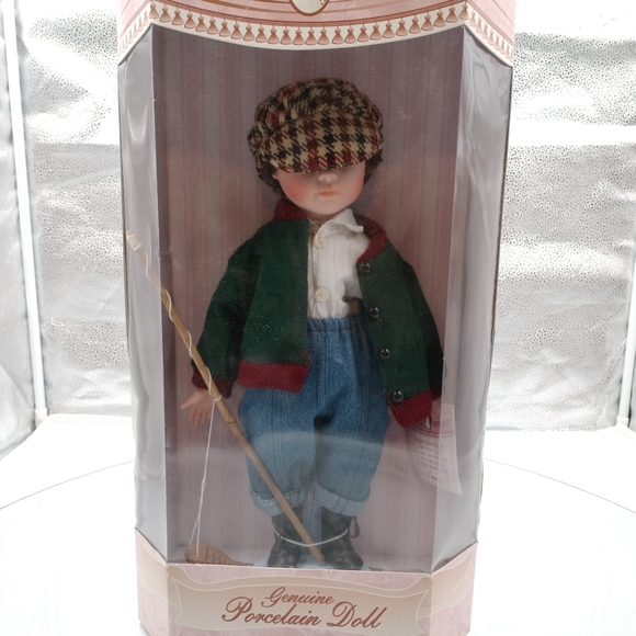 Collectible Memories 16" Genuine Porcelain Boy ''Fisherman Travis'' Doll (NIB) - Picture 2 of 11